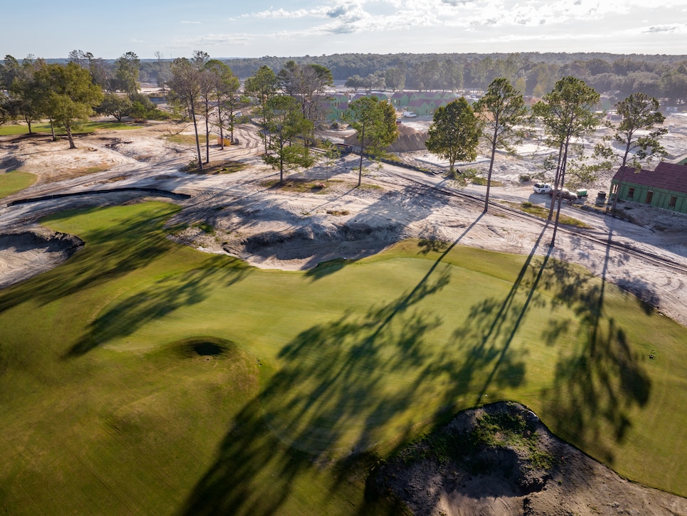 /content/dam/images/golfdigest/fullset/course-photos-for-places-to-play/9 green Karoo.jpg